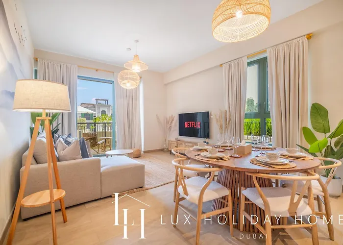 Lux The La Mer Luxury Burj View Suite 3